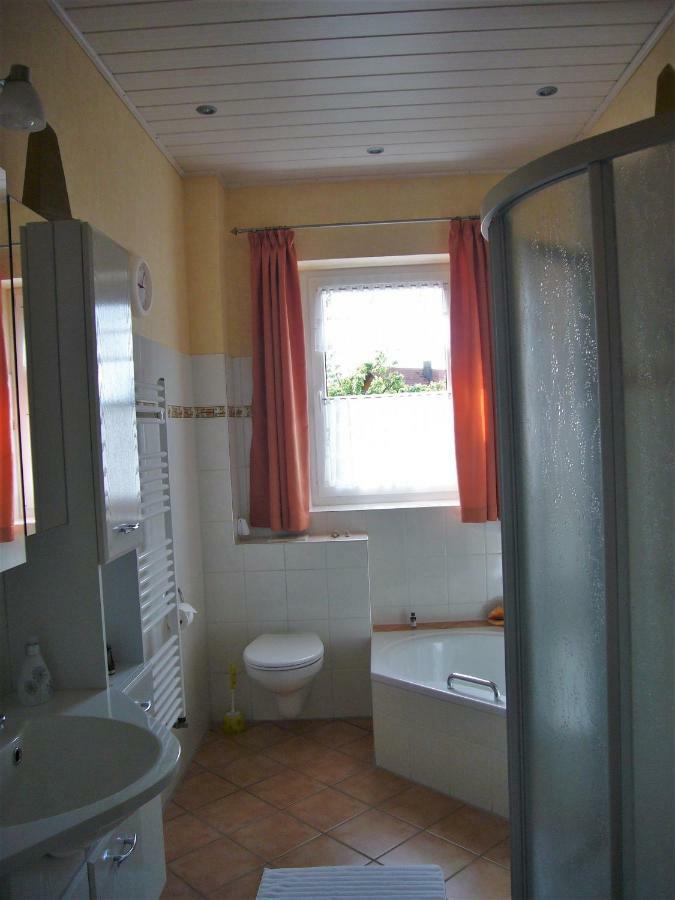 Ferienwohnung Im Alten Schulhaus - Keine Monteure Plech Bagian luar foto